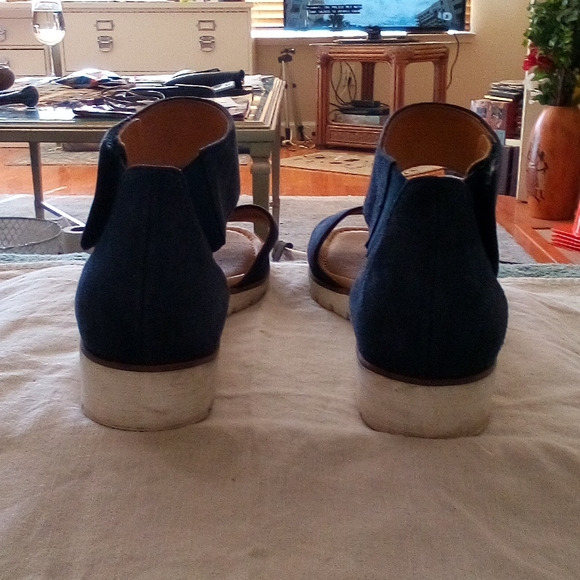 Sandals - Picture 4 of 6